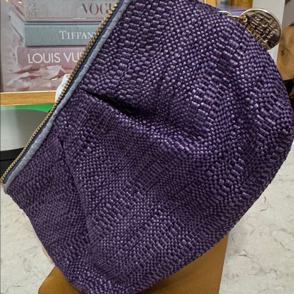 Henri Bendel purple woven expandable mini bag/wristlet - Picture 6 of 8